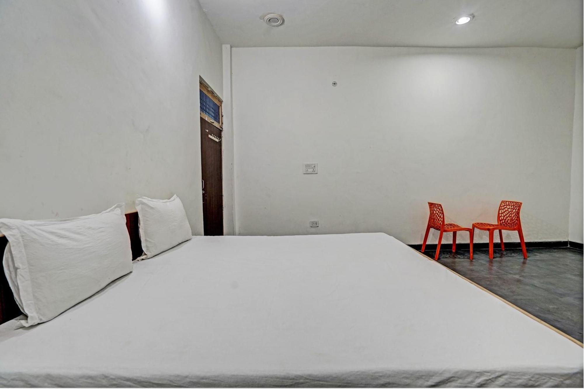 Oyo Double Ss Hotel Hathras Ngoại thất bức ảnh