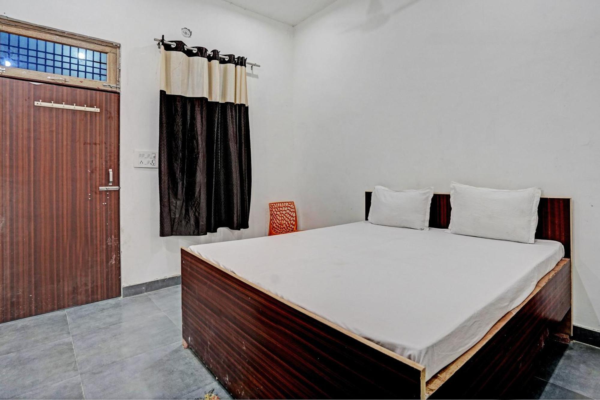 Oyo Double Ss Hotel Hathras Ngoại thất bức ảnh