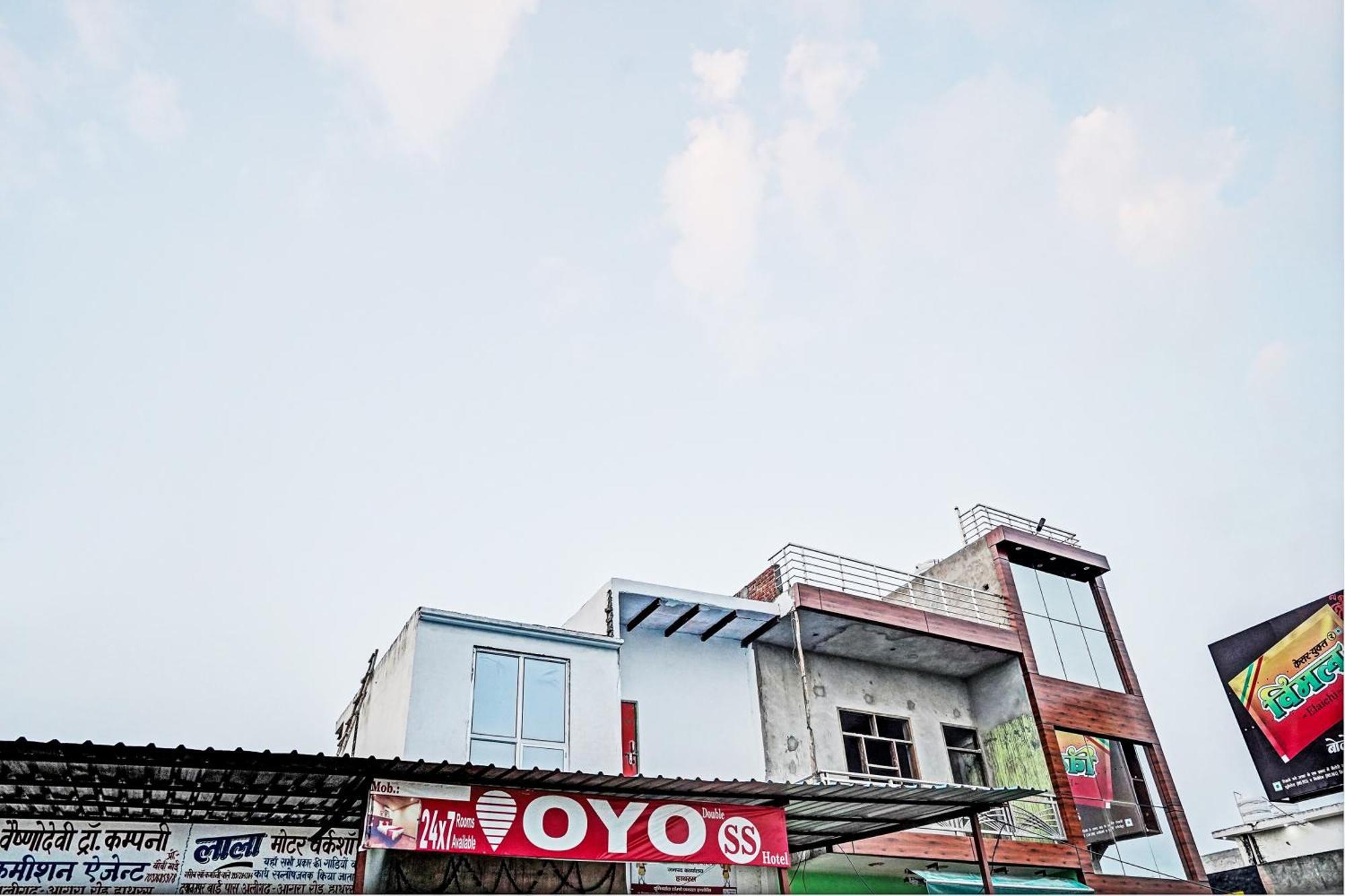 Oyo Double Ss Hotel Hathras Ngoại thất bức ảnh