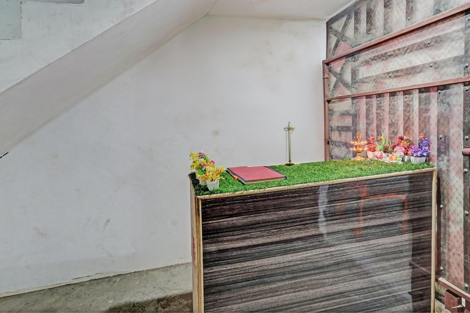 Oyo Double Ss Hotel Hathras Ngoại thất bức ảnh