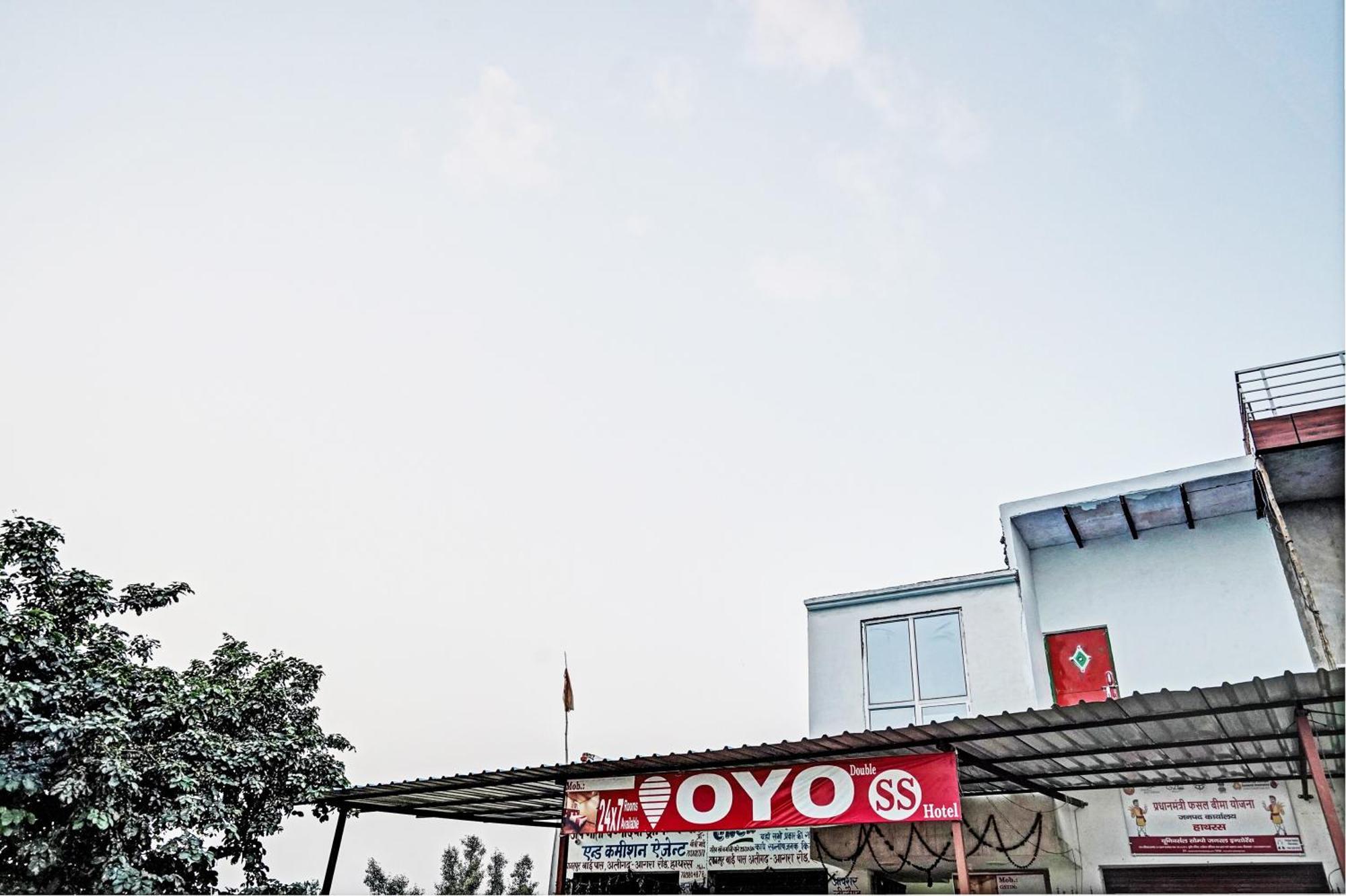 Oyo Double Ss Hotel Hathras Ngoại thất bức ảnh